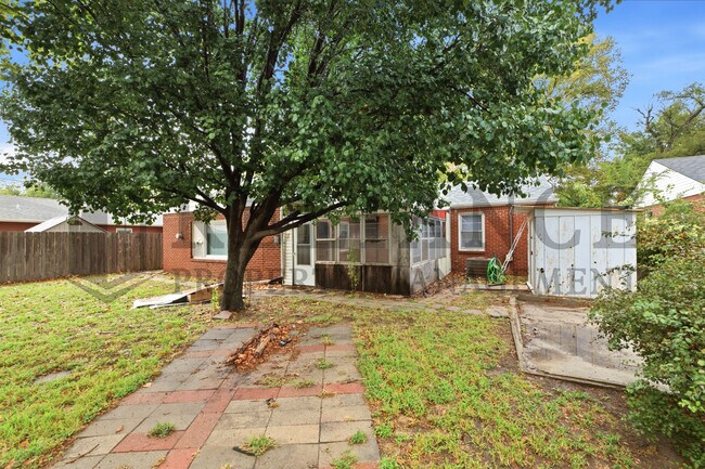 1321 Donnell St