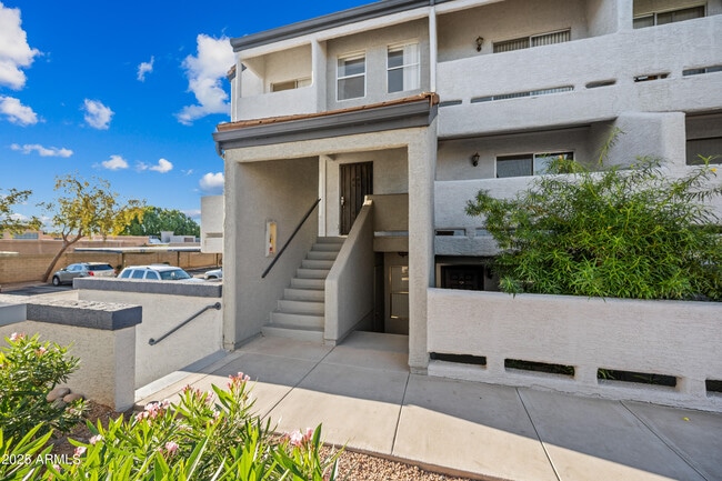 Building Photo - 1331 W Baseline Rd Unit 236