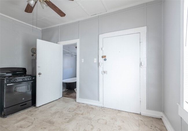 Photo - 1512 J H Clouser St