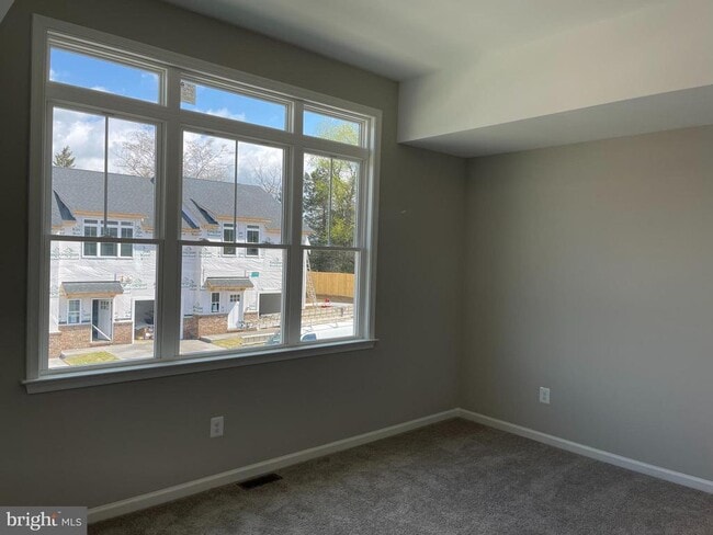 Photo - 114 Coralyrose Ct