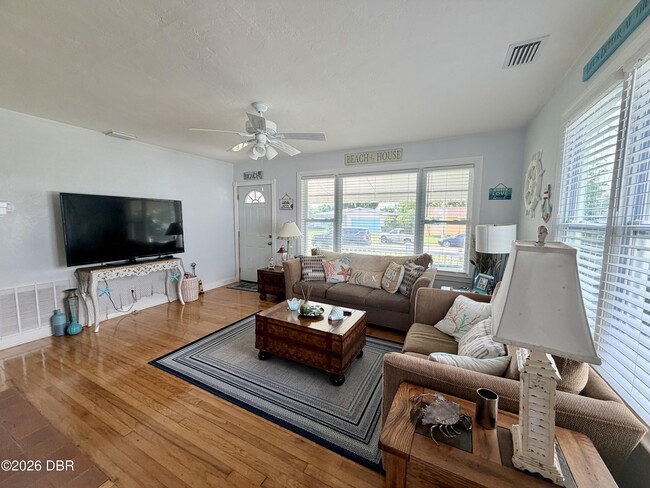 Photo - 231 Williams Ave