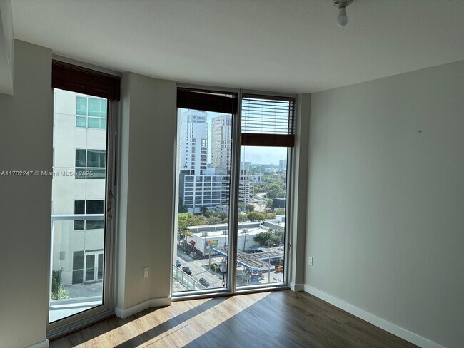 Photo - 185 SW 7th St Unit 1410