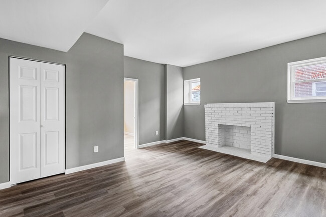 Photo - 5582 Pershing Ave