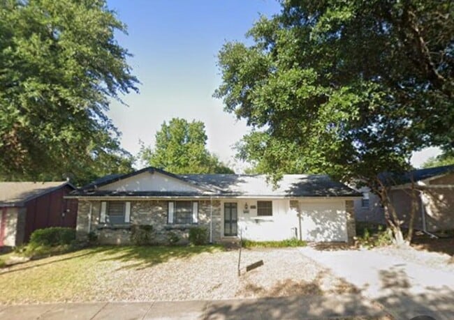 Building Photo - 6436 Palm Island St