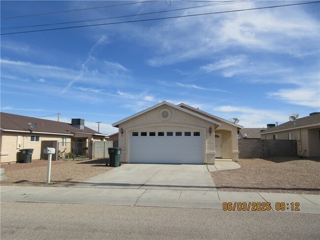 Building Photo - 2807 Louise Ave