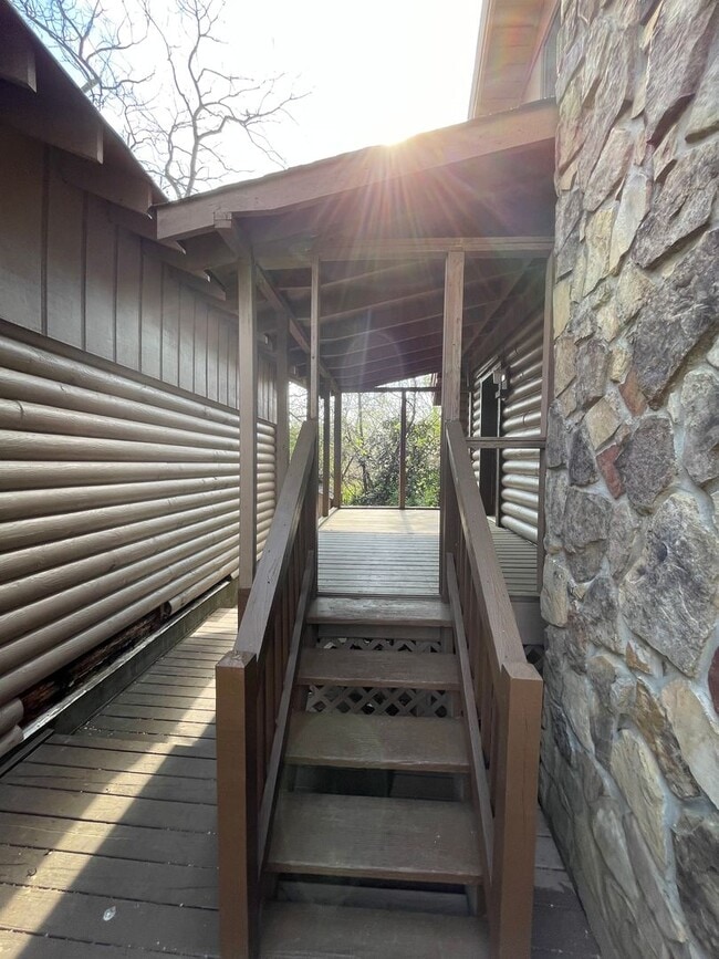 Photo - Red Bank home with Huge Garage minutes to Downtown Chattanooga!