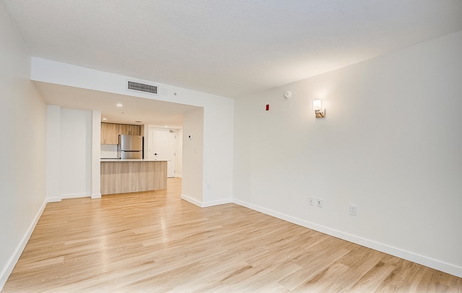 Biscayne Gardens  Apartments
