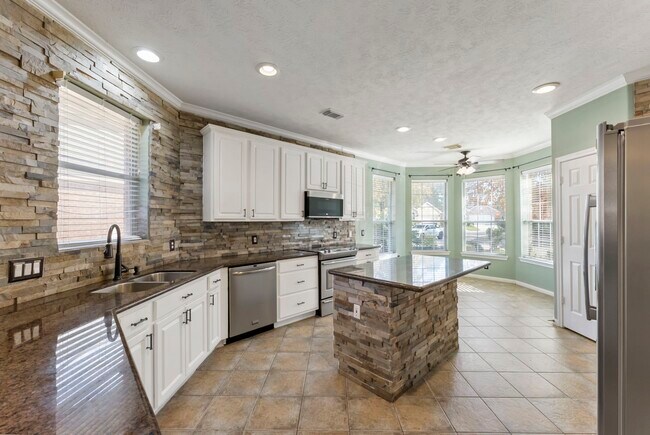 Photo - 11 S Bendrook Loop