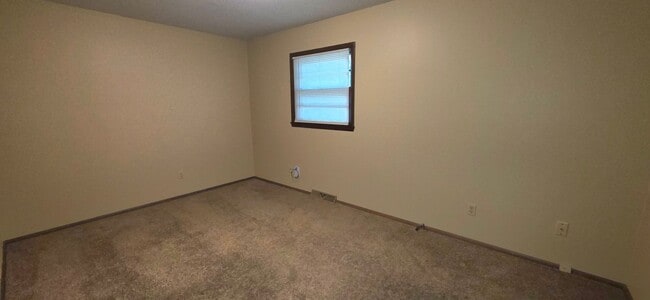 Photo - 2 Bedroom House! Great Location! $895 Yard Care Included!