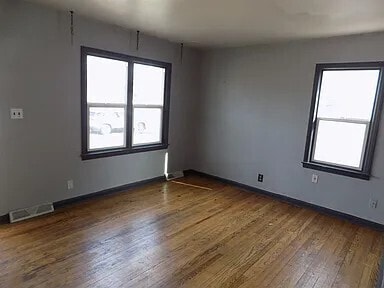 Photo - 2045 Central St