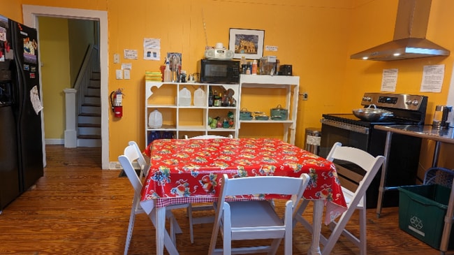 Photo - 16 Ravenscroft Dr