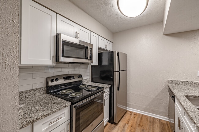 2 BR, 2 BA - 1,102SF - Kitchen