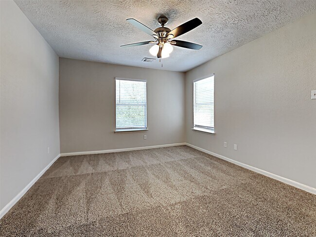 Building Photo - 19023 Remington Park Dr