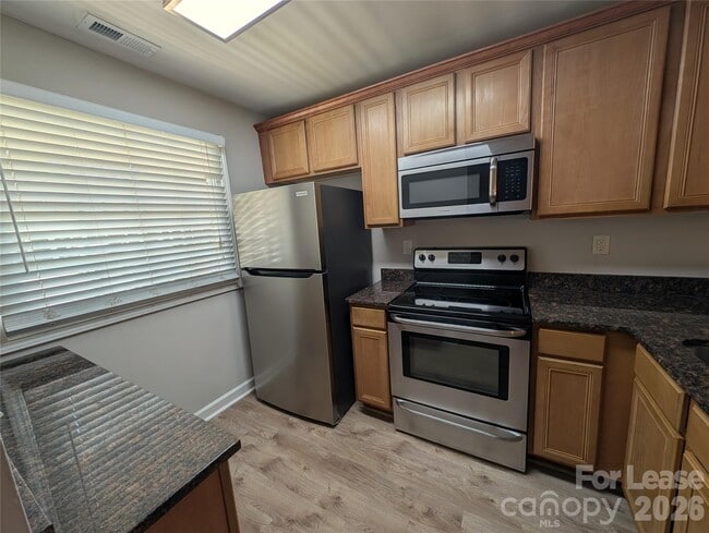Photo - 1215 Green Oaks Ln Unit F
