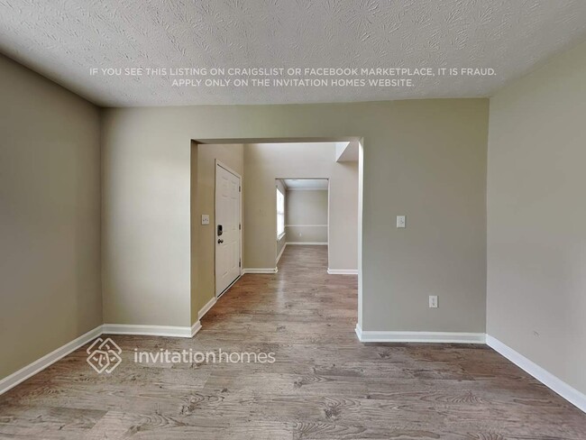 Photo - 320 Birchmere Close SW