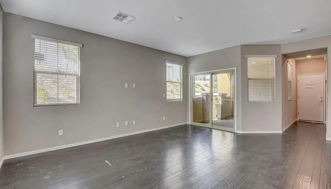 Photo - 37 Alamere Falls Dr