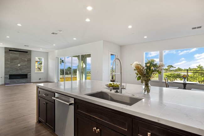 Spectacular New Home with Golf and Ocean V... - Spectacular New Home with Golf and Ocean V...