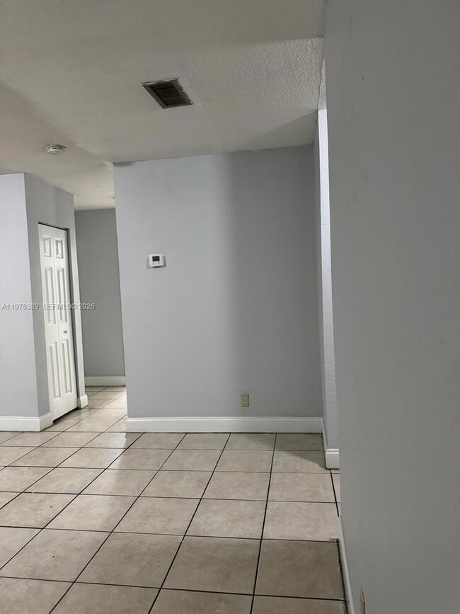 Building Photo - 4251 NW 5th St Unit 247