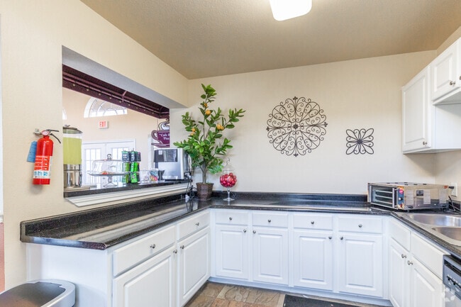 Interior Photo - The Park at Pisa Rental