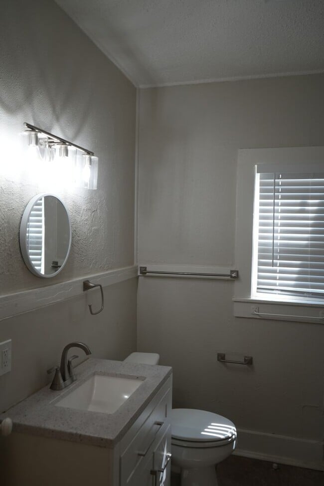 Photo - 2324 20th St