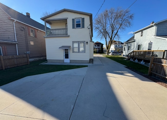 Photo - 2105A N 13th St