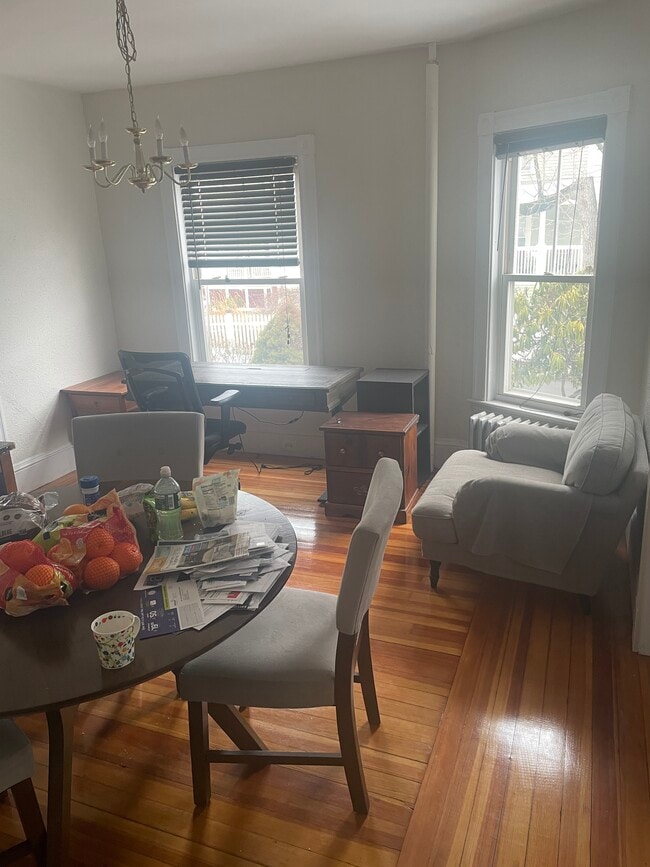 Building Photo - 67 Willow Ave