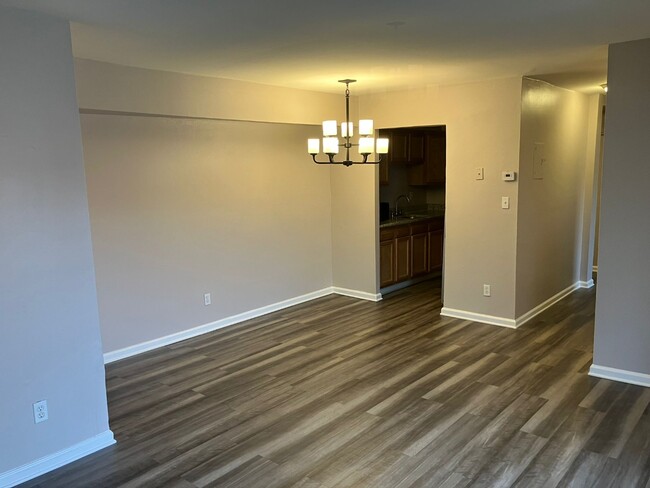 Beautifully Renovated * Near Edmondson Vil... - Beautifully Renovated * Near Edmondson Vil... Condominio