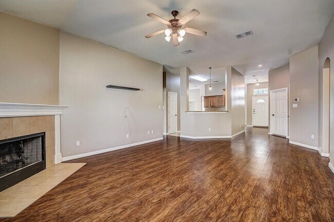 Photo - 204 Kerley Dr Casa