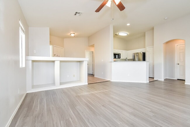 Photo - 9023 Edgeworth Pl