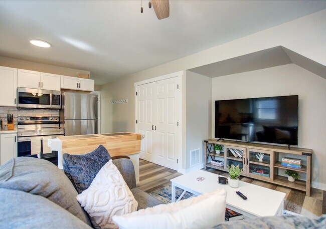 Photo - 156 Rodney Ct Unit ID1377392P