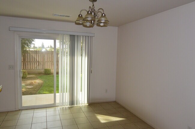 4005-4013 W Cecil Ave Unit 4007 W. Cecil