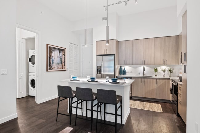 Building Photo - Avalon Fort Lauderdale Rental