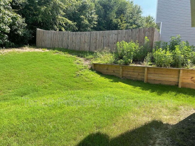 Photo - 365 Partisan Dr