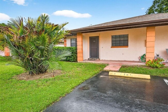 Building Photo - 13250 Ridge Rd S Unit 2-1 Rental