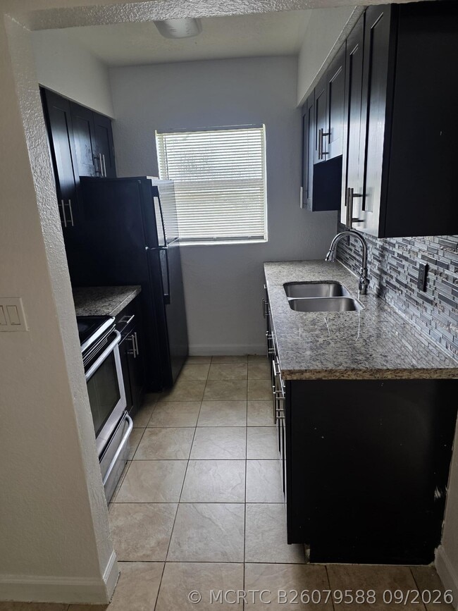 3941 NW 30th Terrace Unit 2