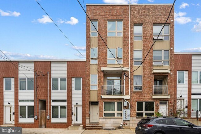 Building Photo - 823 N 15th St Unit 1 Rental