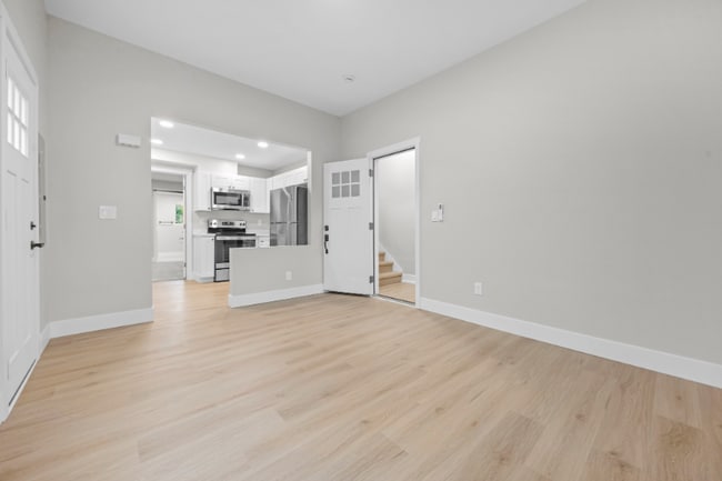 Photo - 1412 23rd St NE Unidad 2