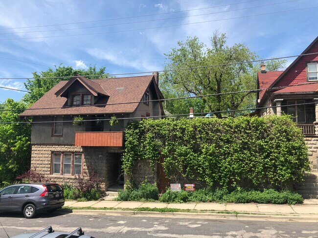 Photo - 318 E Deer Pl