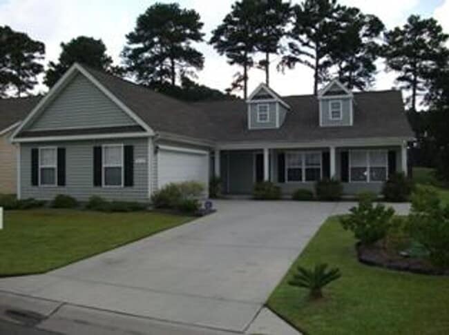 Building Photo - Arrowhead Golf Community