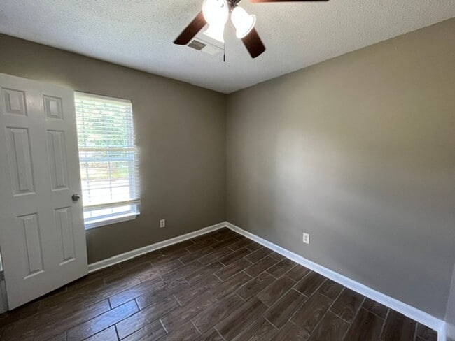 Photo - Renovated 3 Bedroom 2 Bath Home for Rent!!