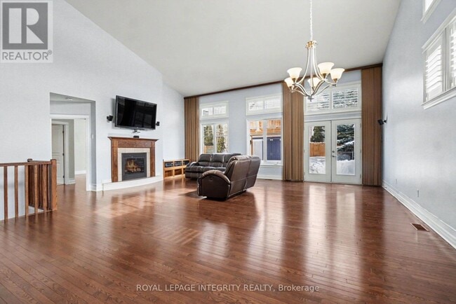 Photo - 170 Solera Cir