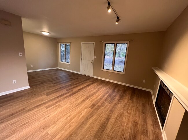 Photo - 1863 J Julian Ln Unit Apt D