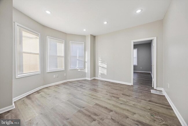 Photo - 419 S 4th St