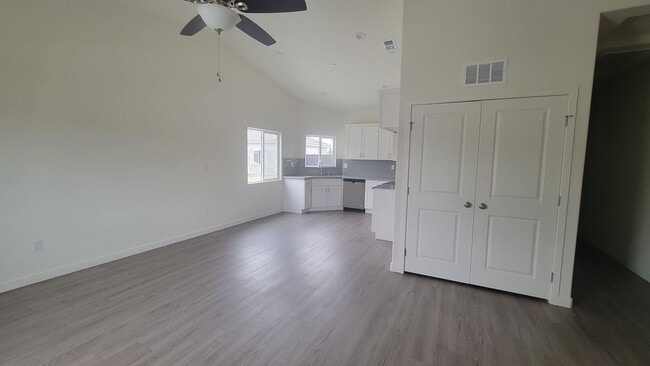 Photo - 6909 Elizabeth Ct Unit 6909 Paige Elizabeth A