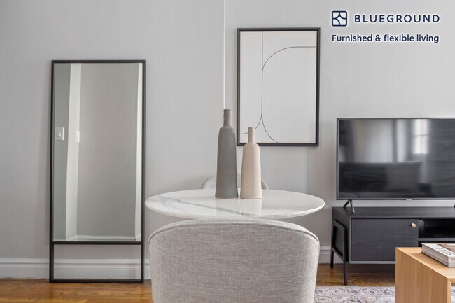 Photo - 336 E 18th St Unit FL3-ID947