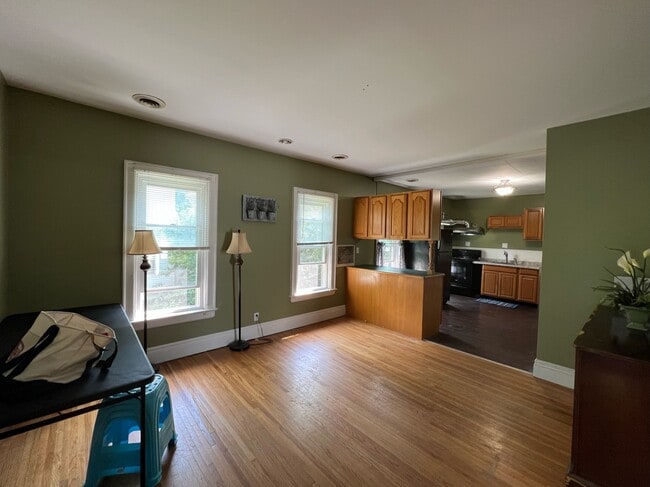 Building Photo - 78 Callodine Ave Rental