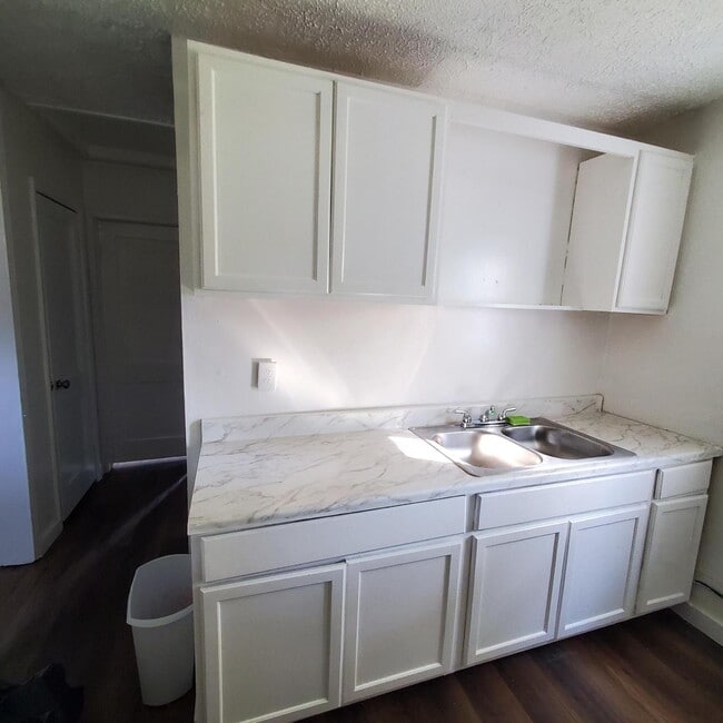 Photo - 328 Bellair Rd
