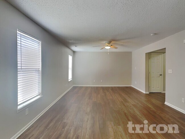 Photo - 9225 Dry Creek Dr