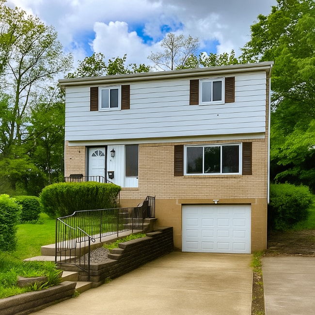 Building Photo - 24 Camera Pl