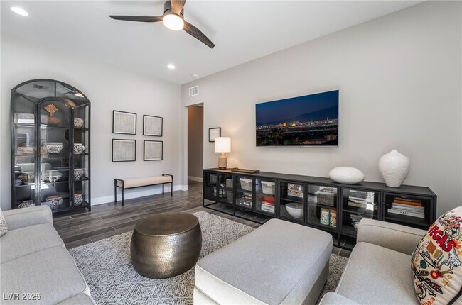 Building Photo - 3120 Greenscape Ln